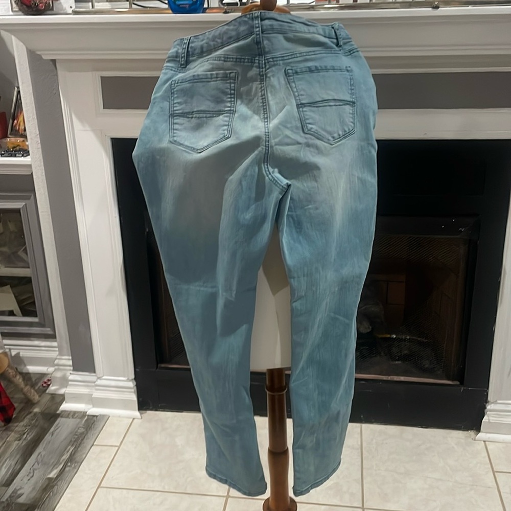 Mandie Bandolino jeans!